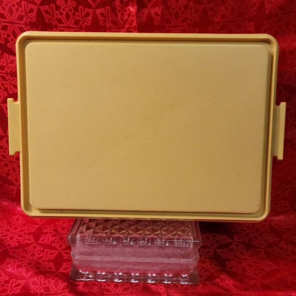 Vintage Tupperware Rectangle Cake Container #622-2 & 623-2